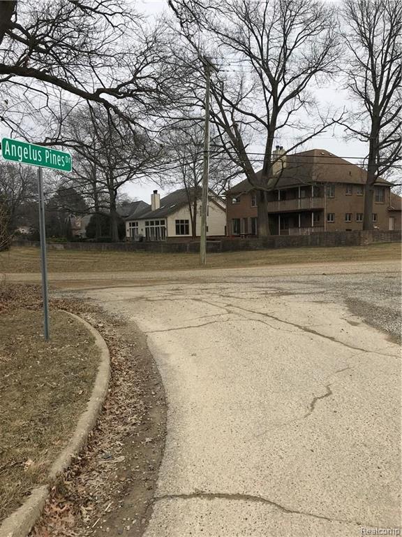 main property photo 24