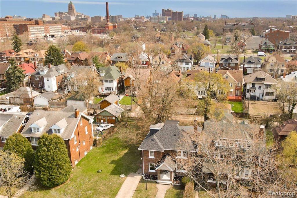 main property photo 49