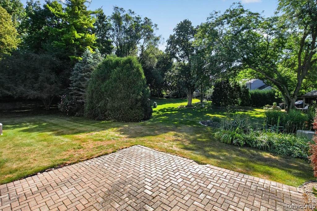 main property photo 47