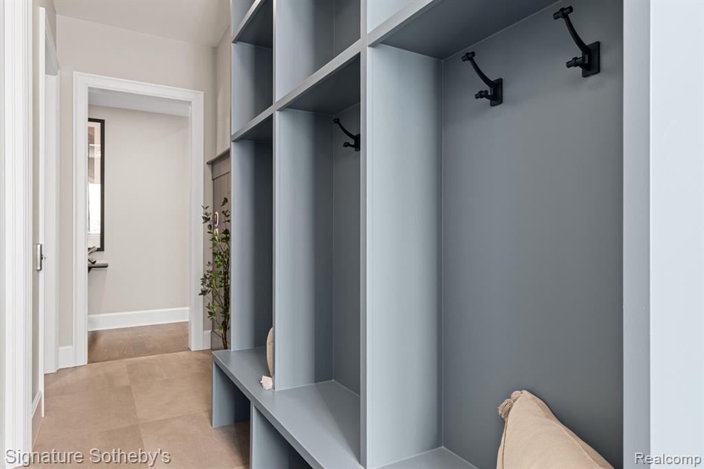 property viewer photo 12