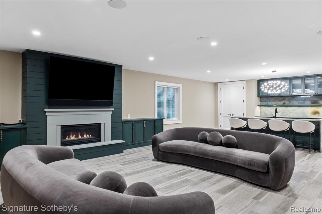 property viewer photo 29