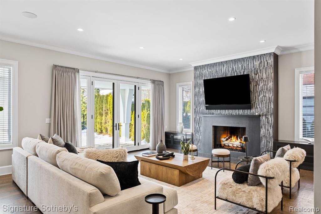 property viewer photo 5