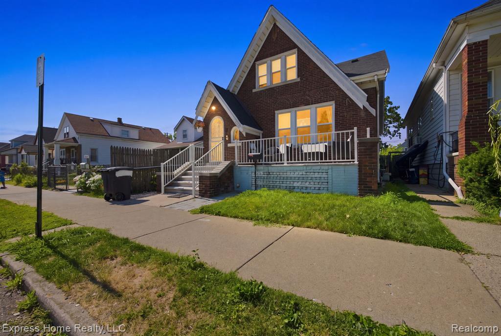 main property photo 3