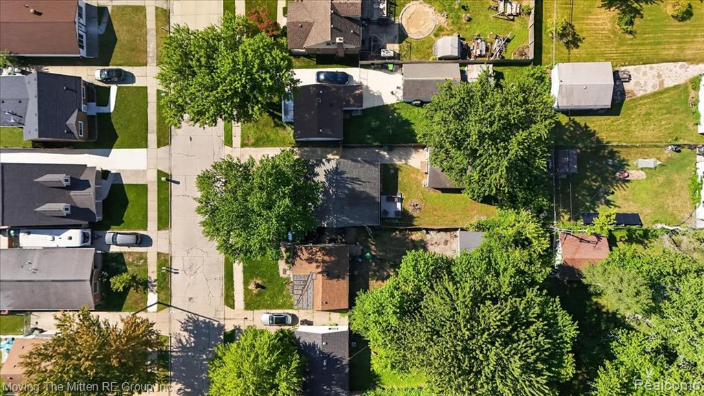 main property photo 43