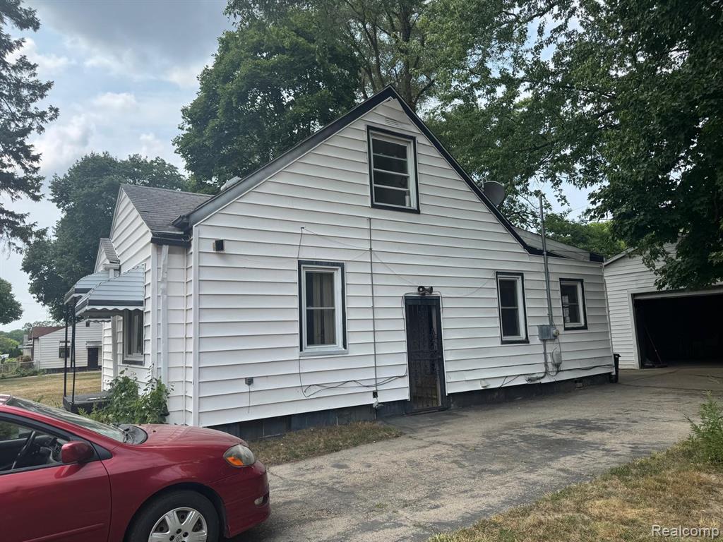 main property photo 11