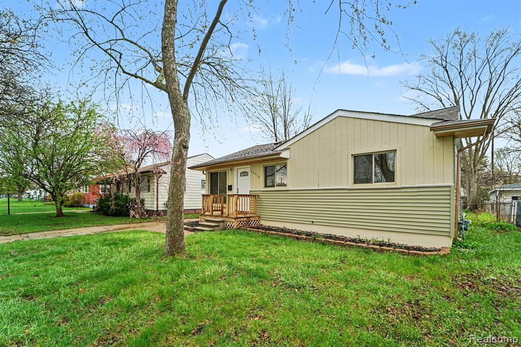 main property photo 20