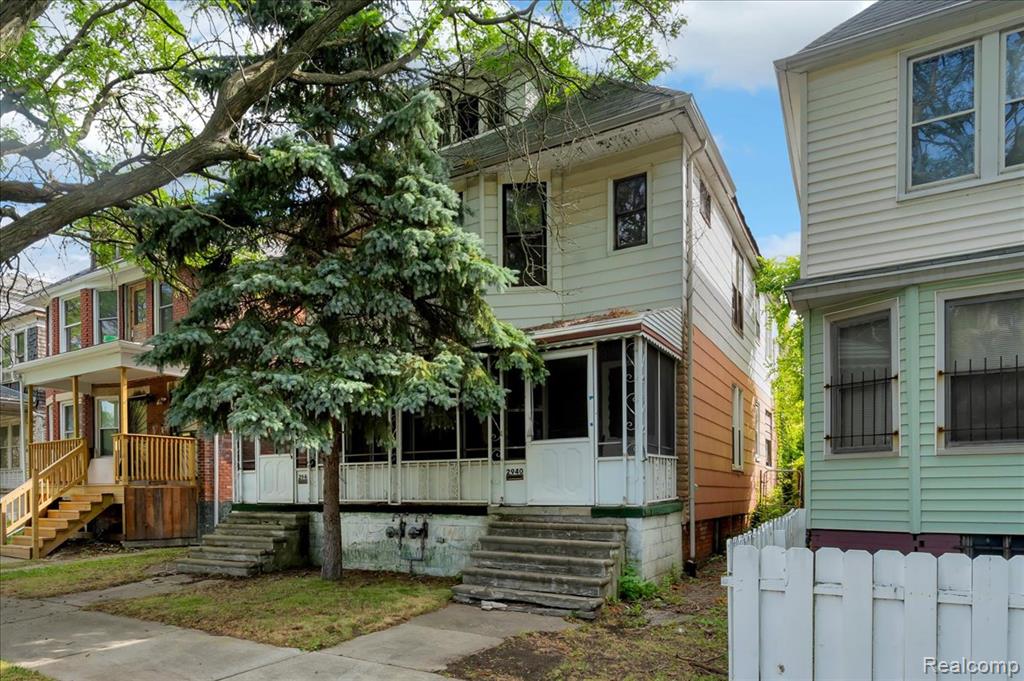 main property photo 37
