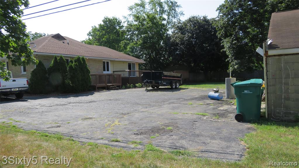 main property photo 48