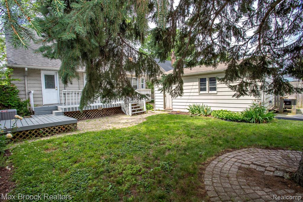 main property photo 41