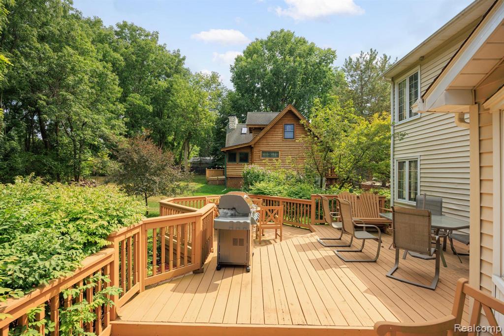 main property photo 51