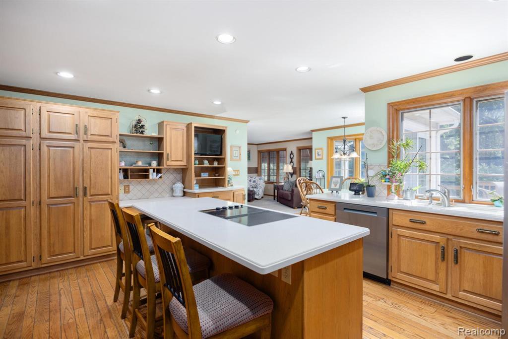 main property photo 9