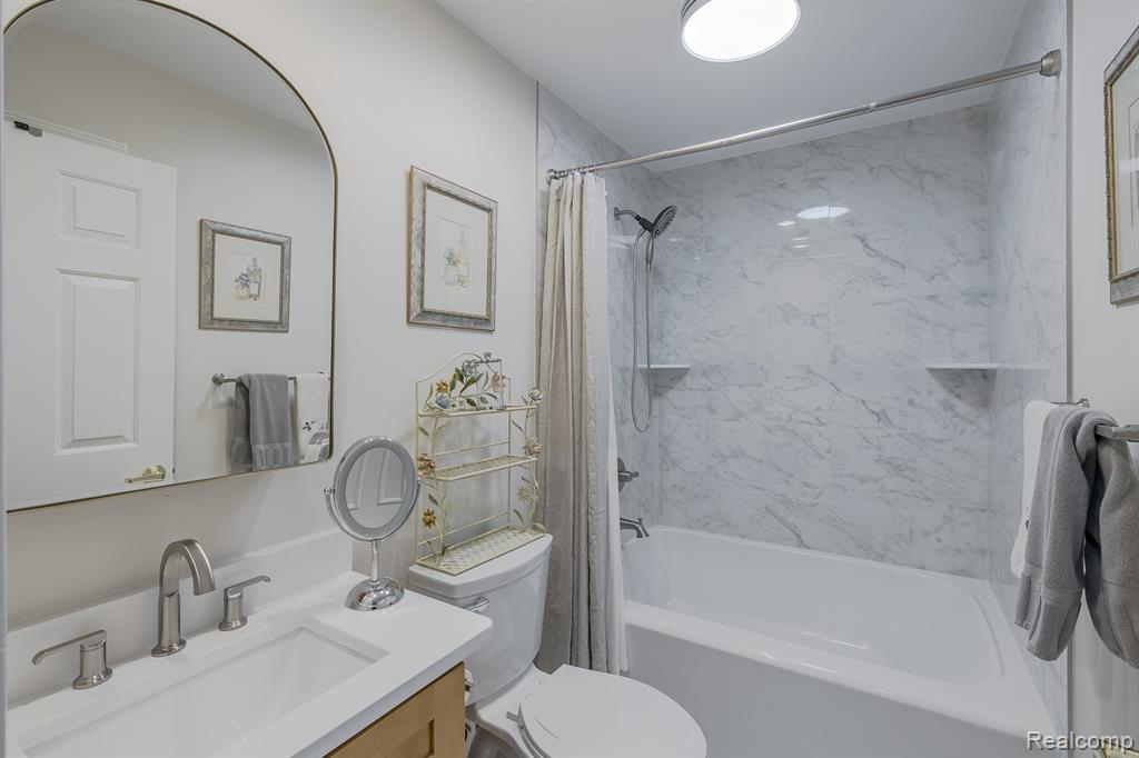 property viewer photo 37