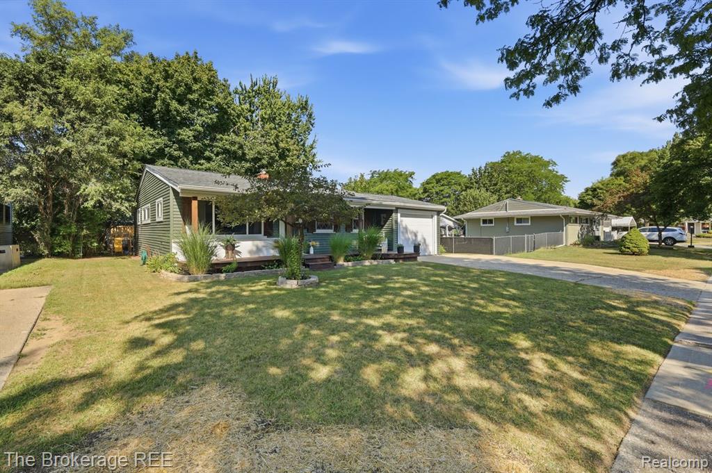 main property photo 5