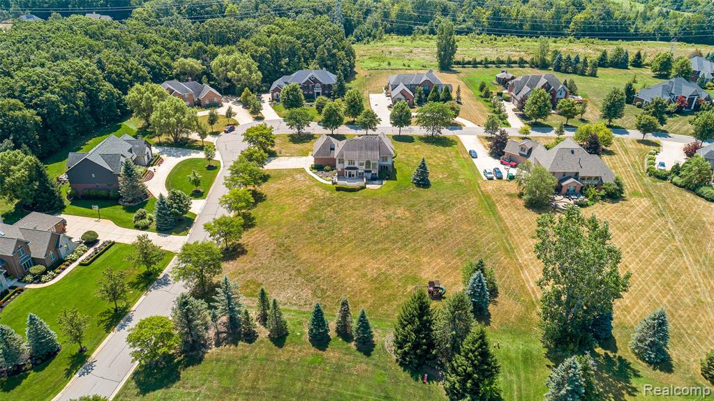 main property photo 26