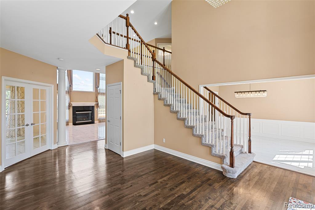 main property photo 32