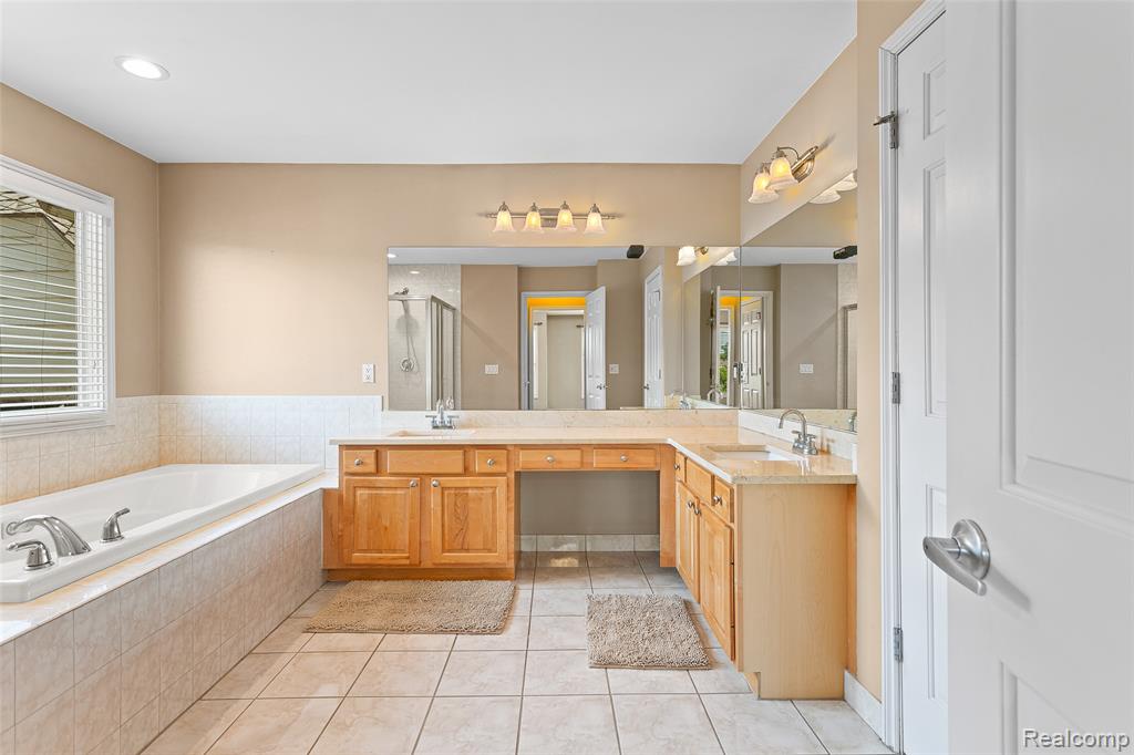 main property photo 67