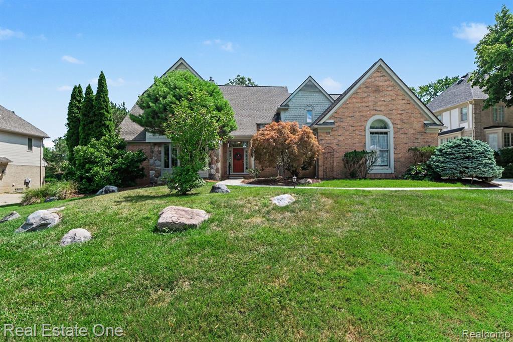 main property photo 36