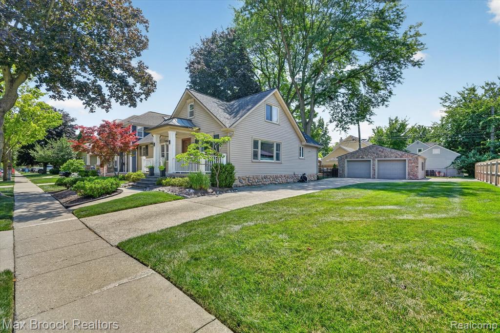 main property photo 3