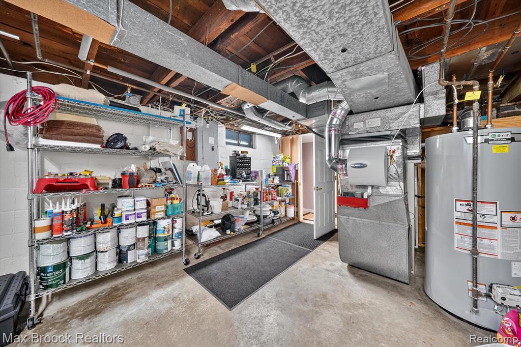 main property photo 43