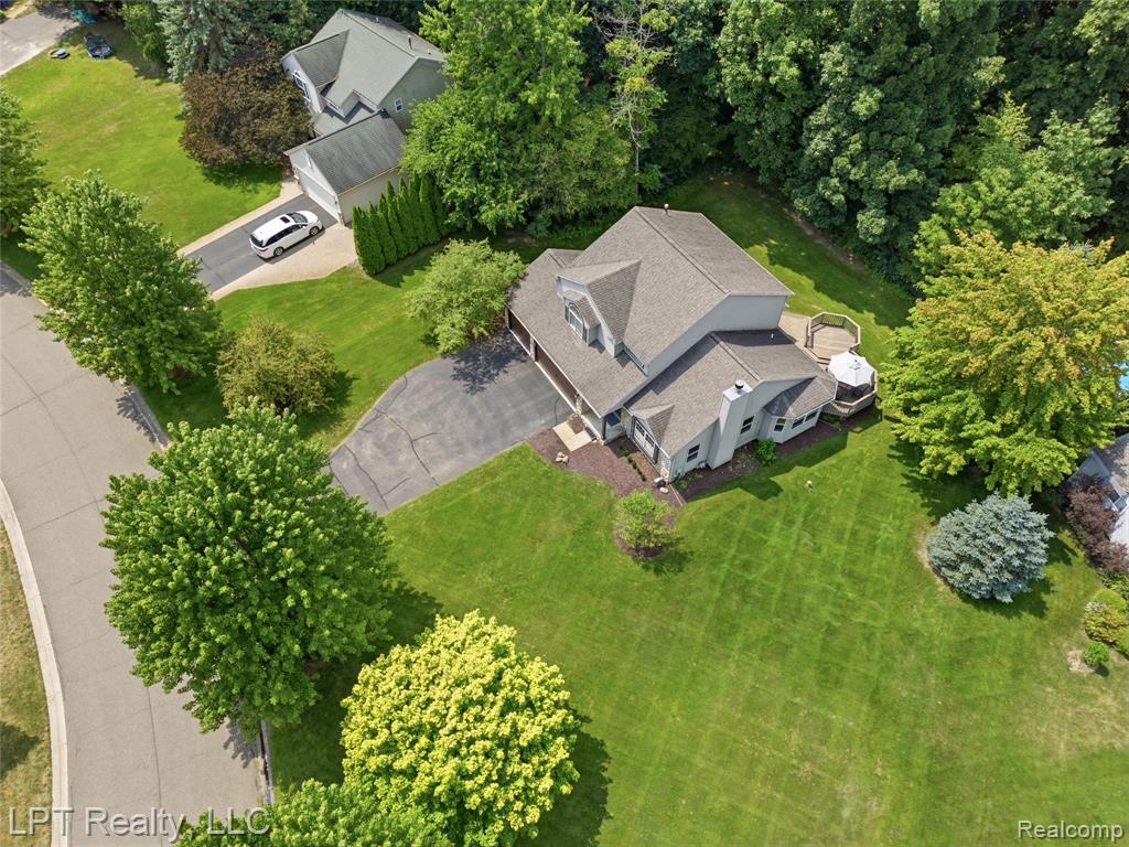 main property photo 33
