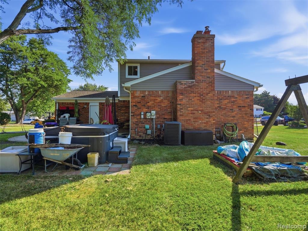 main property photo 24