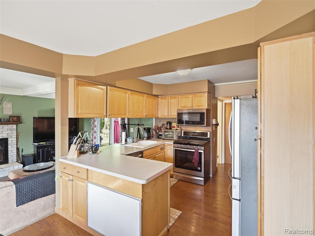 main property photo 4