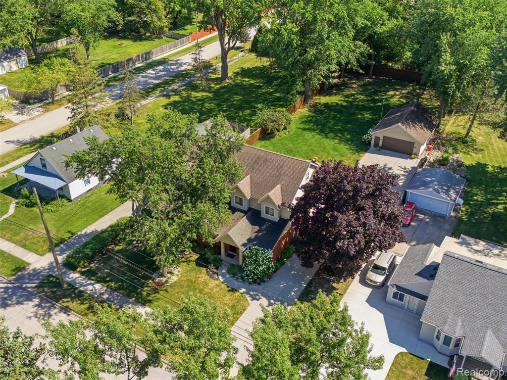 main property photo 60