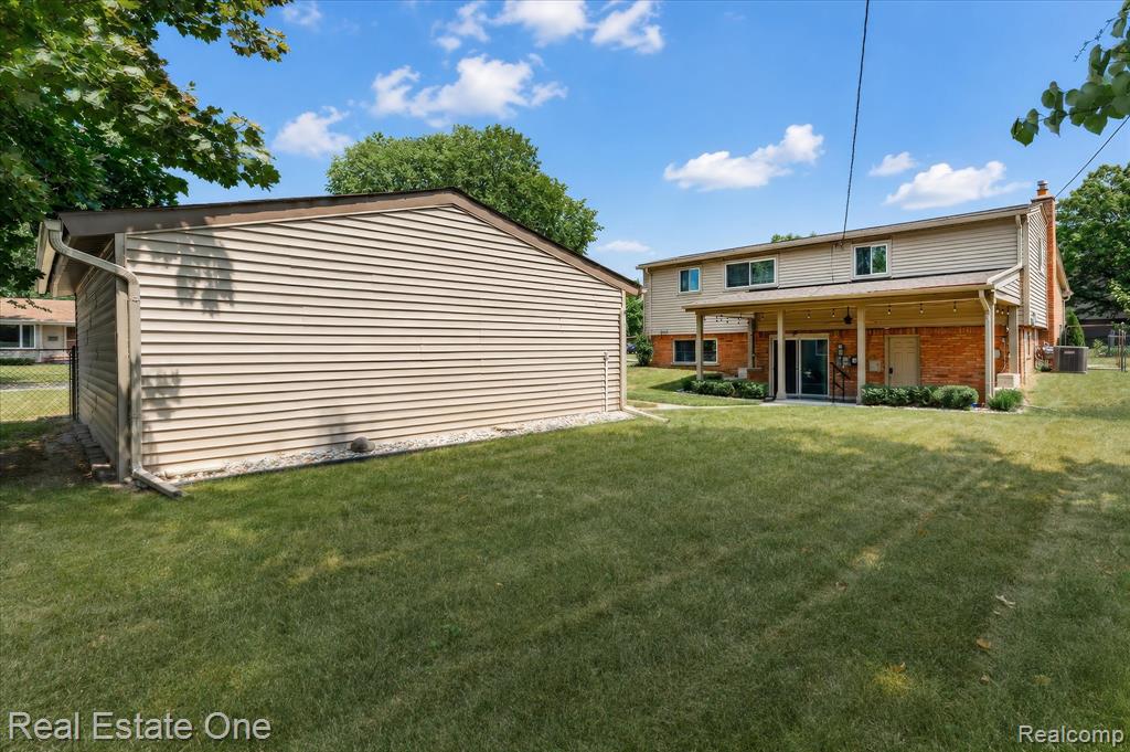 main property photo 36