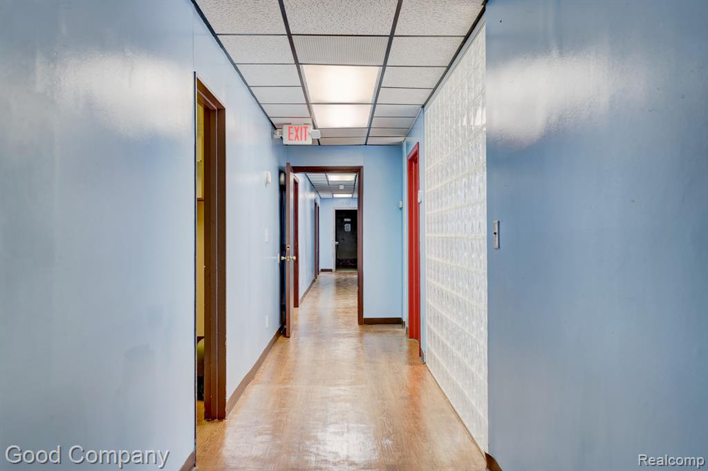 main property photo 15
