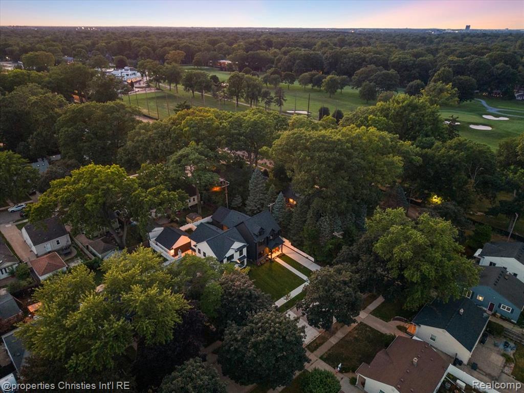 main property photo 50
