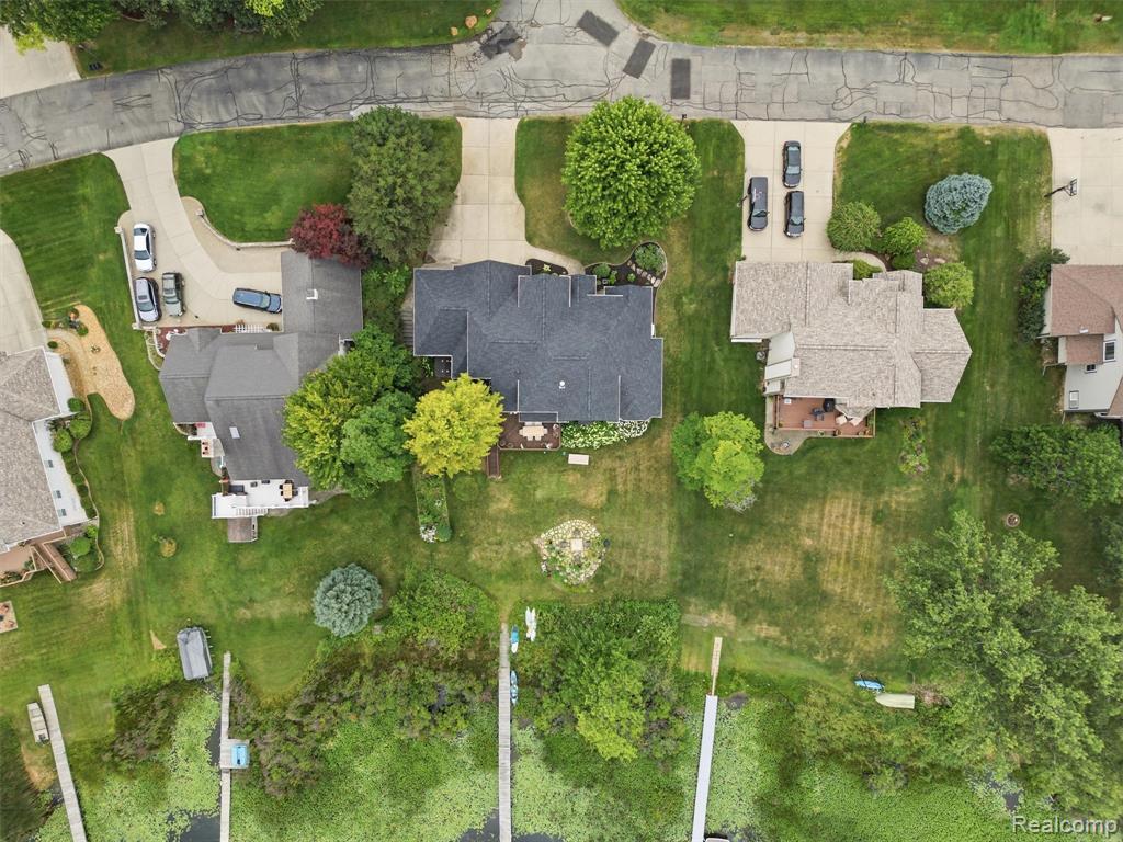 main property photo 37