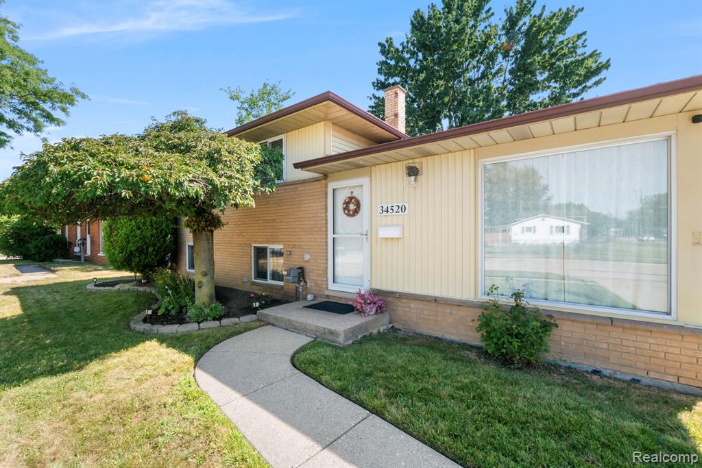 main property photo 49