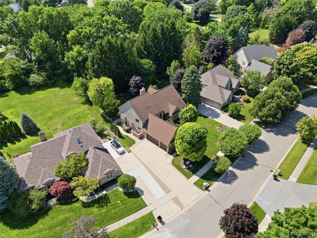 main property photo 66