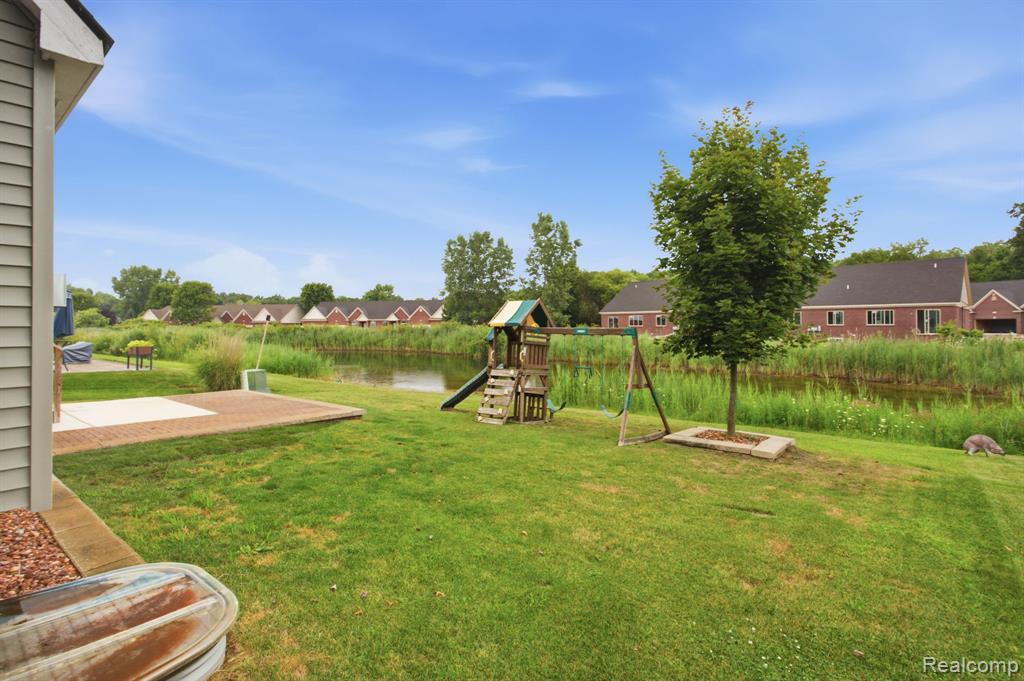 main property photo 50