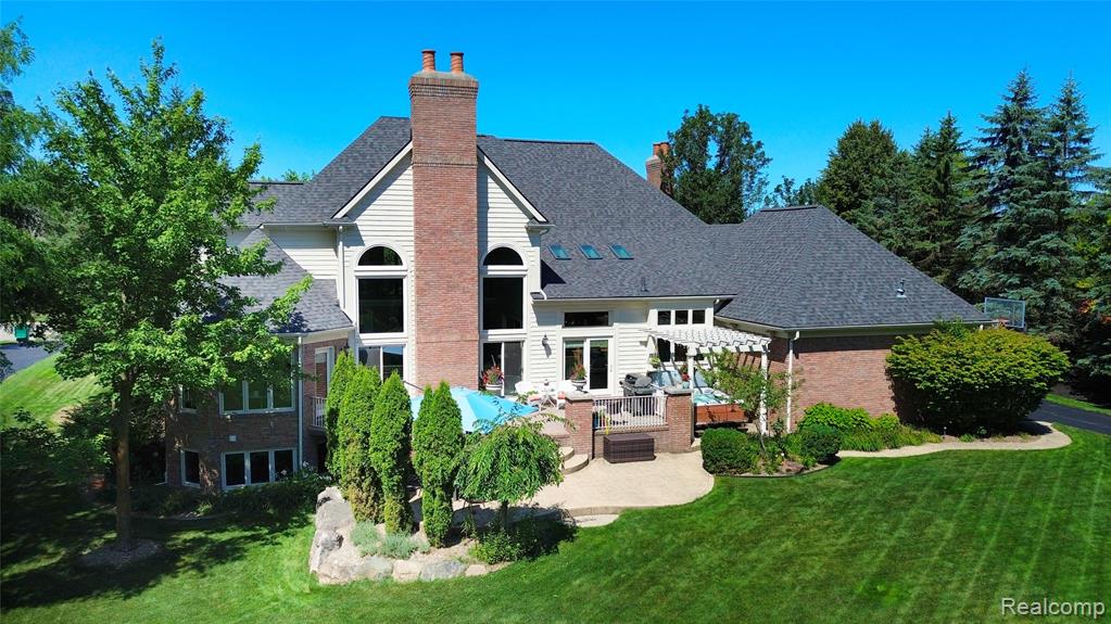 main property photo 45