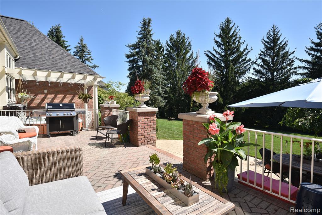 main property photo 49