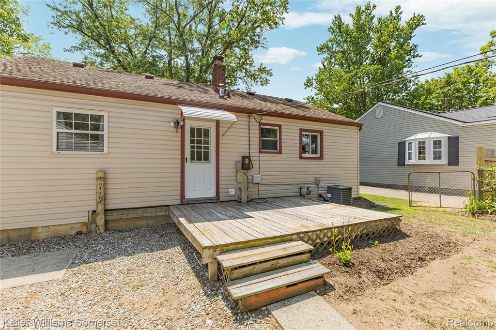 main property photo 29