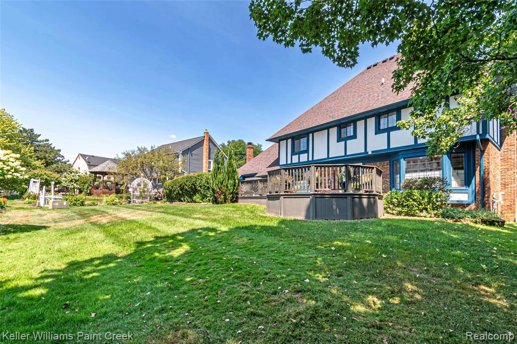 main property photo 9