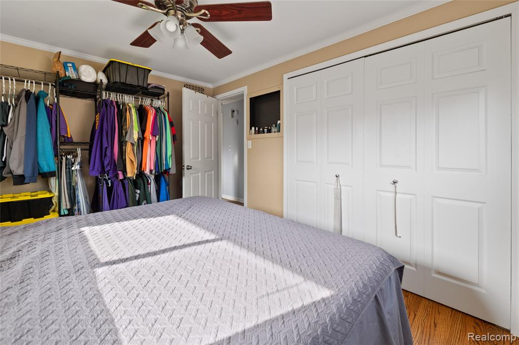 main property photo 18