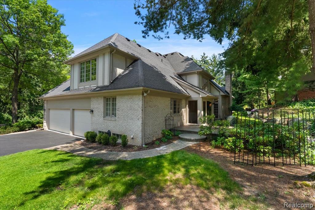 main property photo 47
