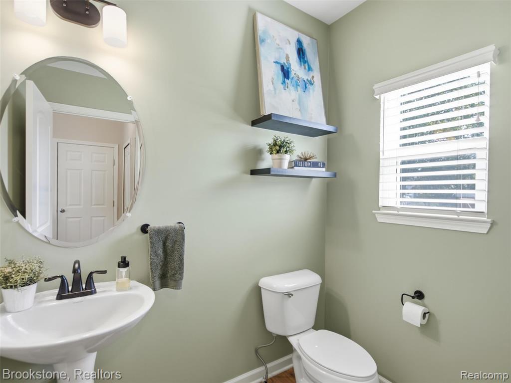 main property photo 12