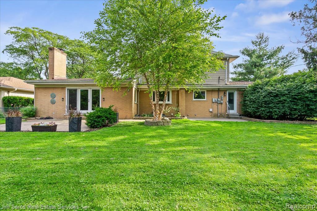 main property photo 40