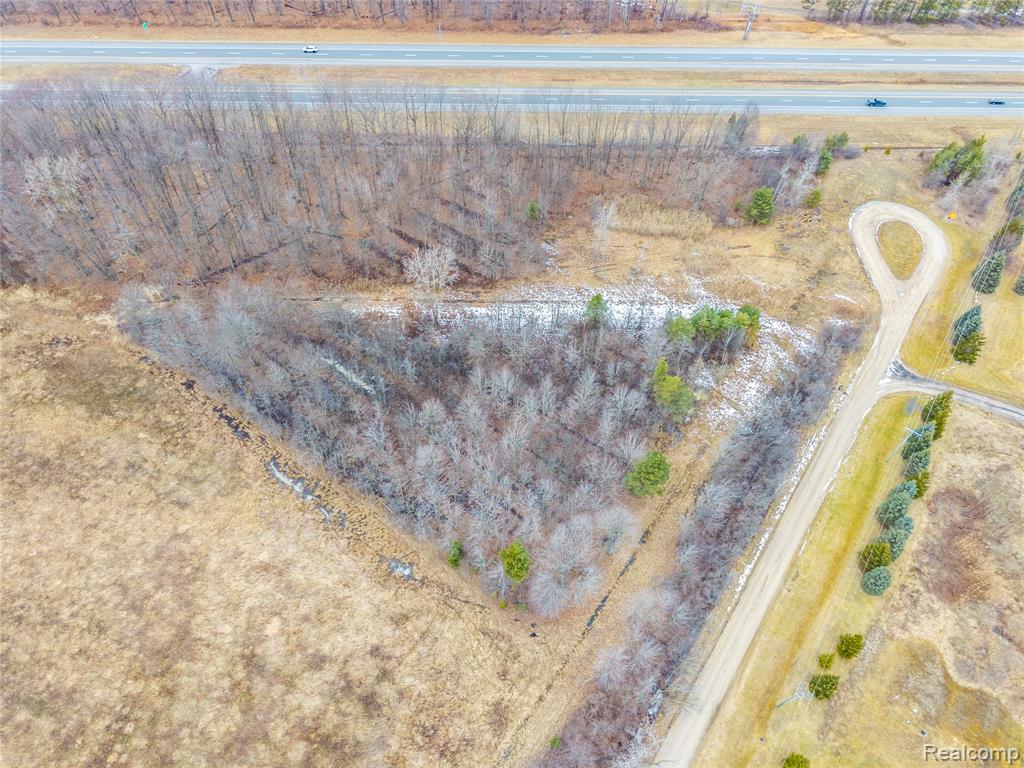 main property photo 25