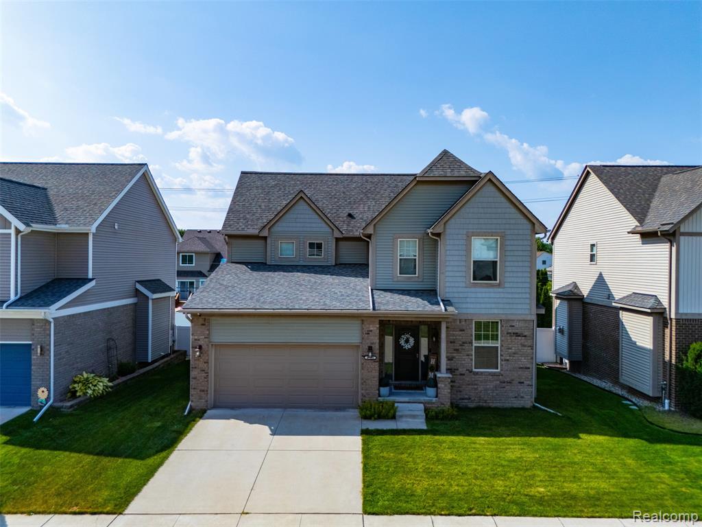 main property photo 45