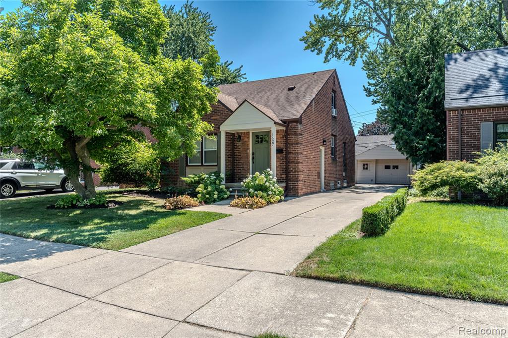 main property photo 27