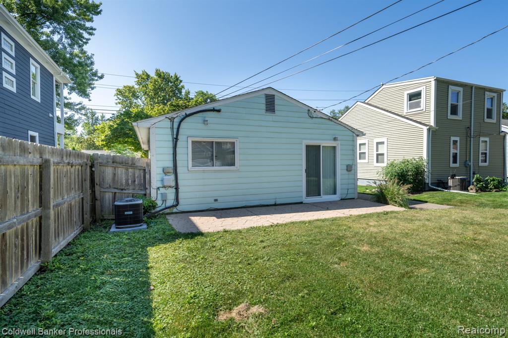 main property photo 12