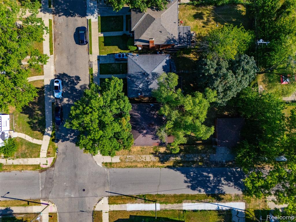 main property photo 50