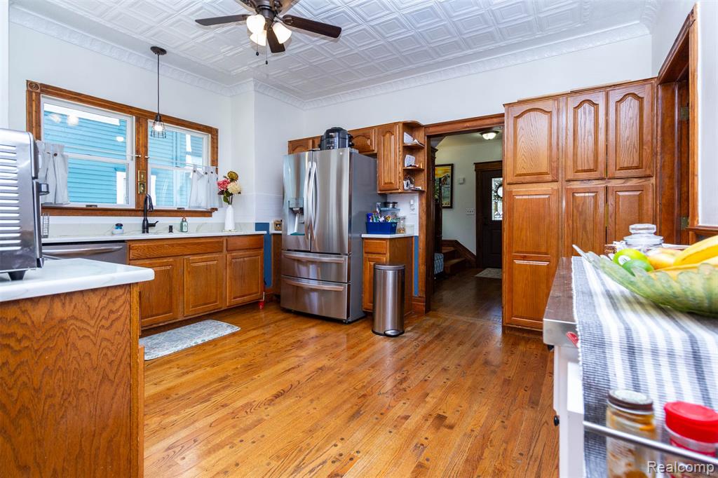 main property photo 13