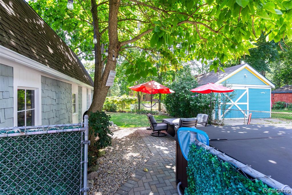 main property photo 42