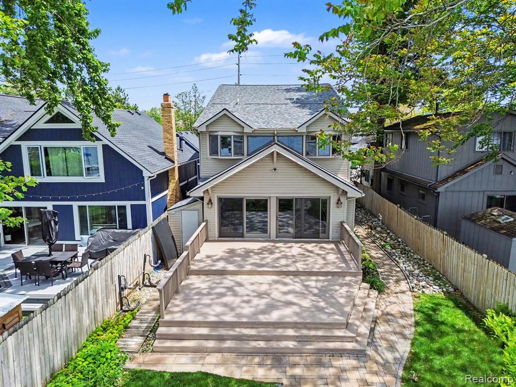 main property photo 19